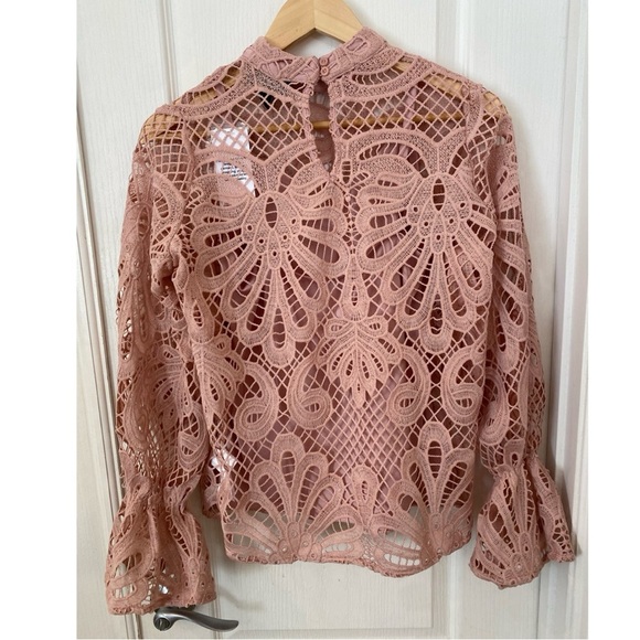 G By Giuliana Black Label Lace Blouse NWT Size XS Pink Bell Sleeve Floral Cami - Picture 4 of 8